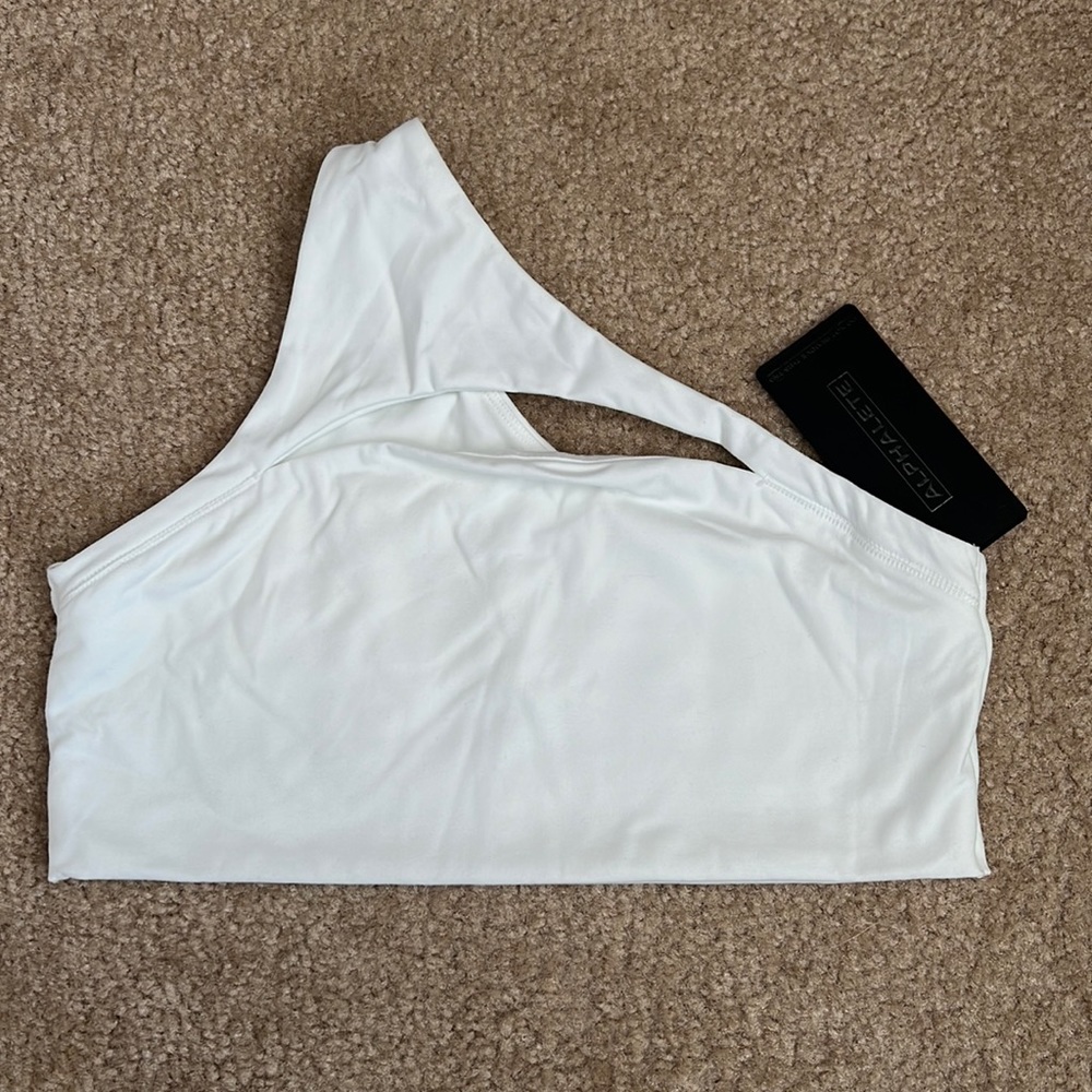 Alphalete sports bra